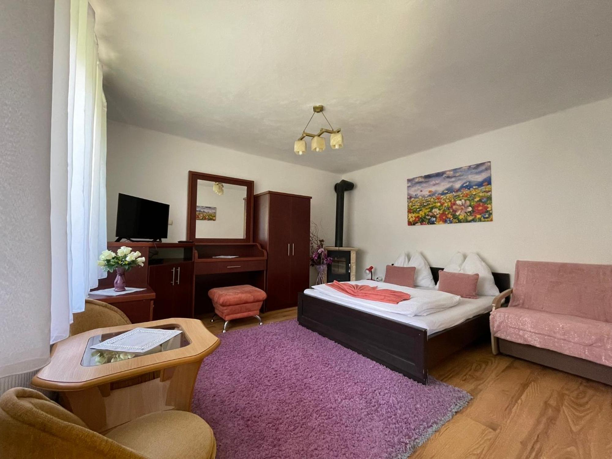Apartmany Pod Troma Korunami Červený Kláštor Eksteriør billede