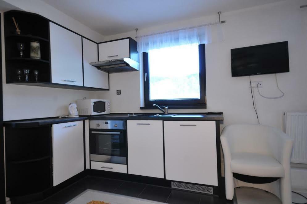 Apartmany Pod Troma Korunami Červený Kláštor Eksteriør billede